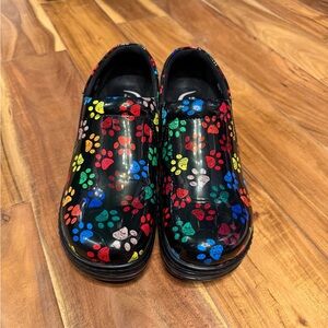 Klogs Footwear Naples Pawprint Clogs